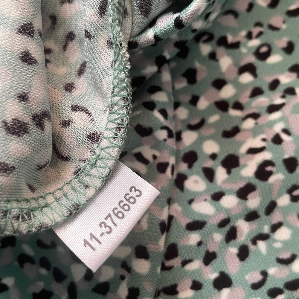 Ann Taylor Speckled Green and Black Top - Picture 5 of 5